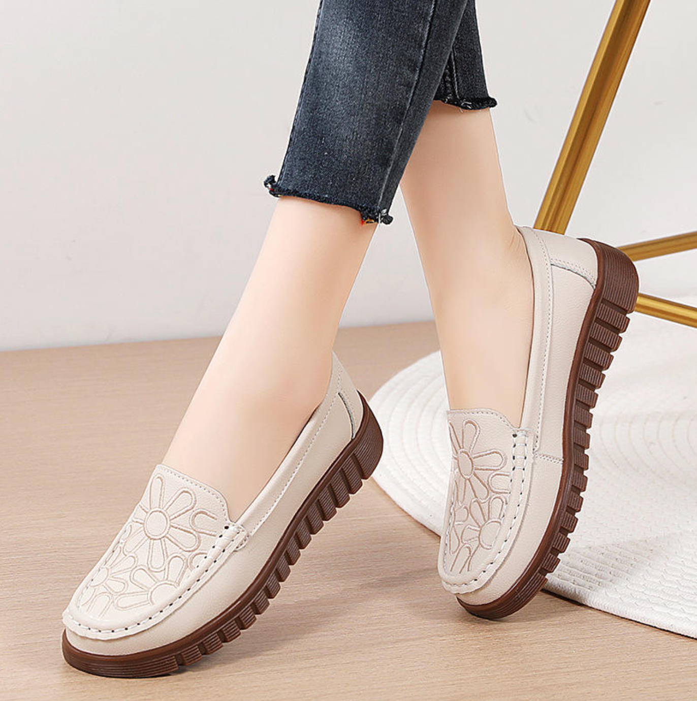 Women’s Single-Buckle Flat Shoes
