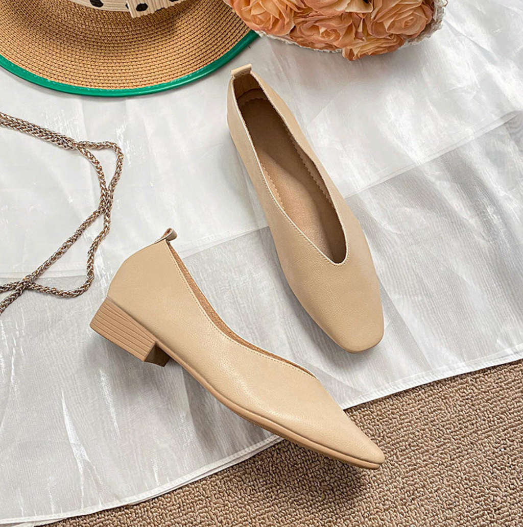 Women’s Low-Heel Flat Shoes