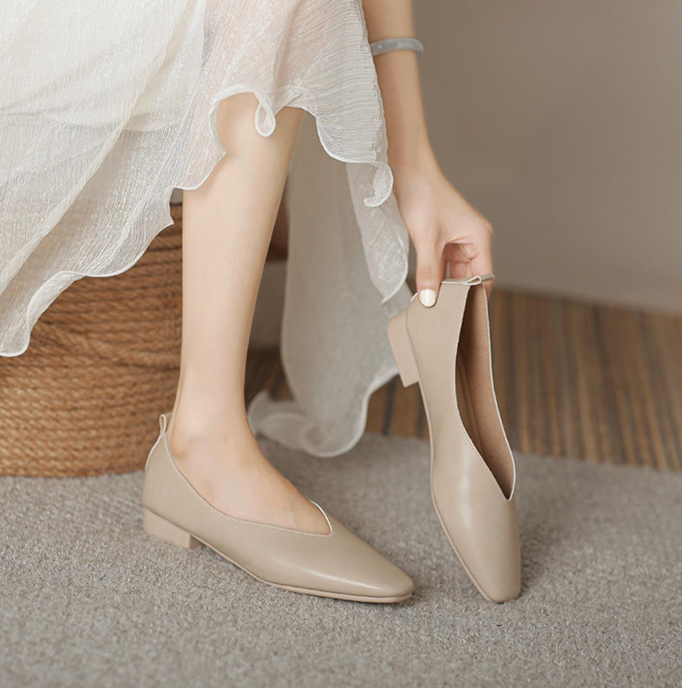 Women’s Low-Heel Flat Shoes